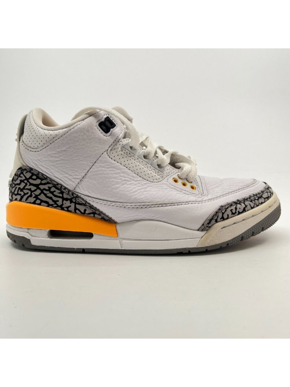 Nike Air Jordan 3 Retro Womens Size 6 White Athletic Basketball Shoes Sneakers